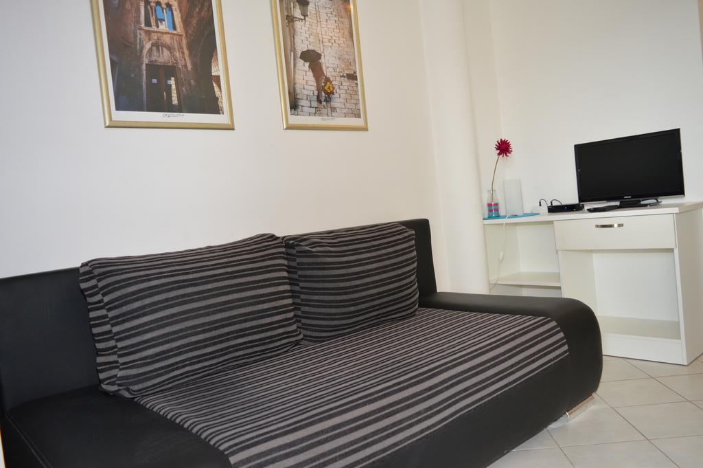 Permarinus Apartments Podstrana Rum bild